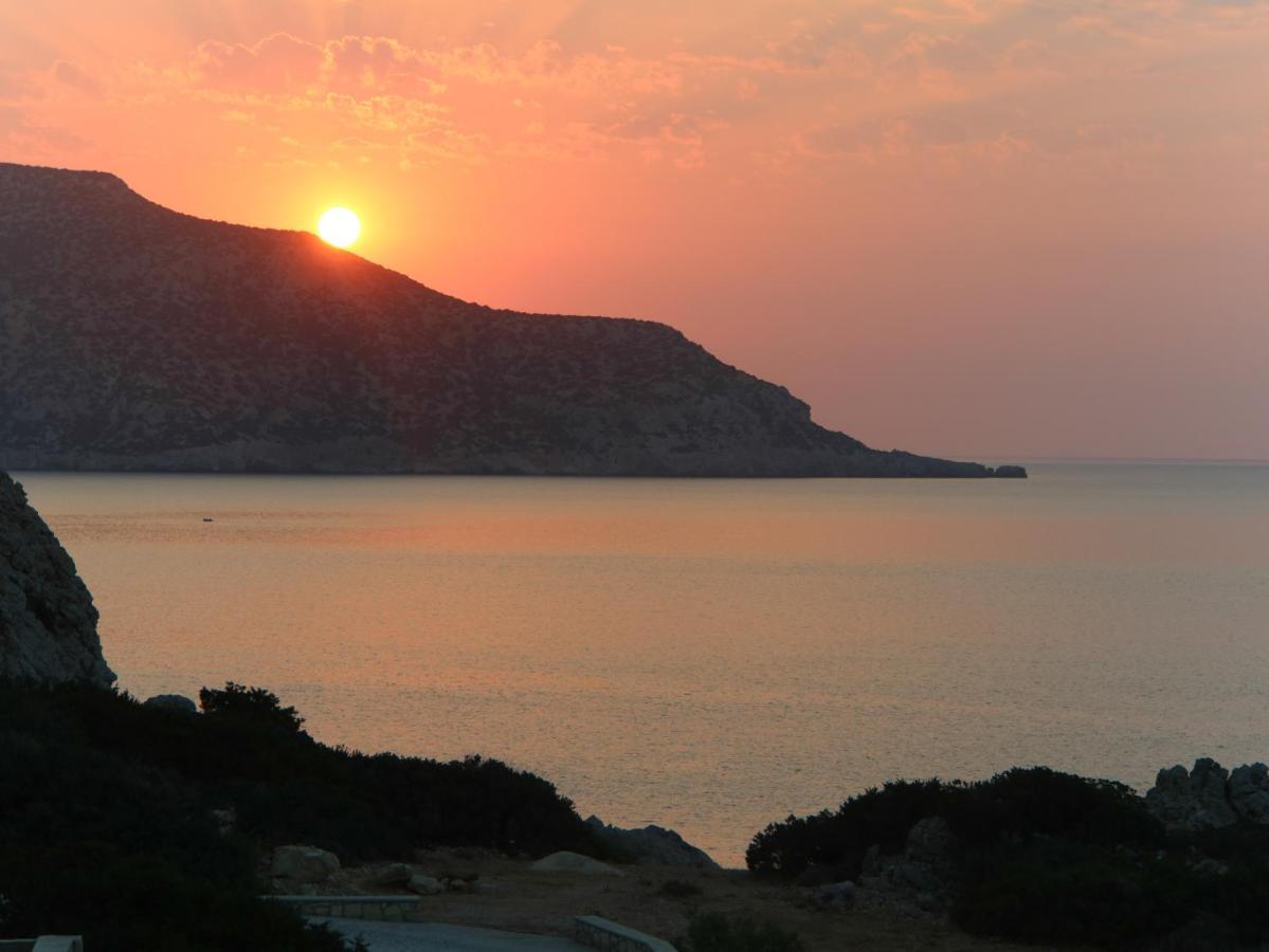 Castelia Bay Hotel Amoopi Eksteriør bilde