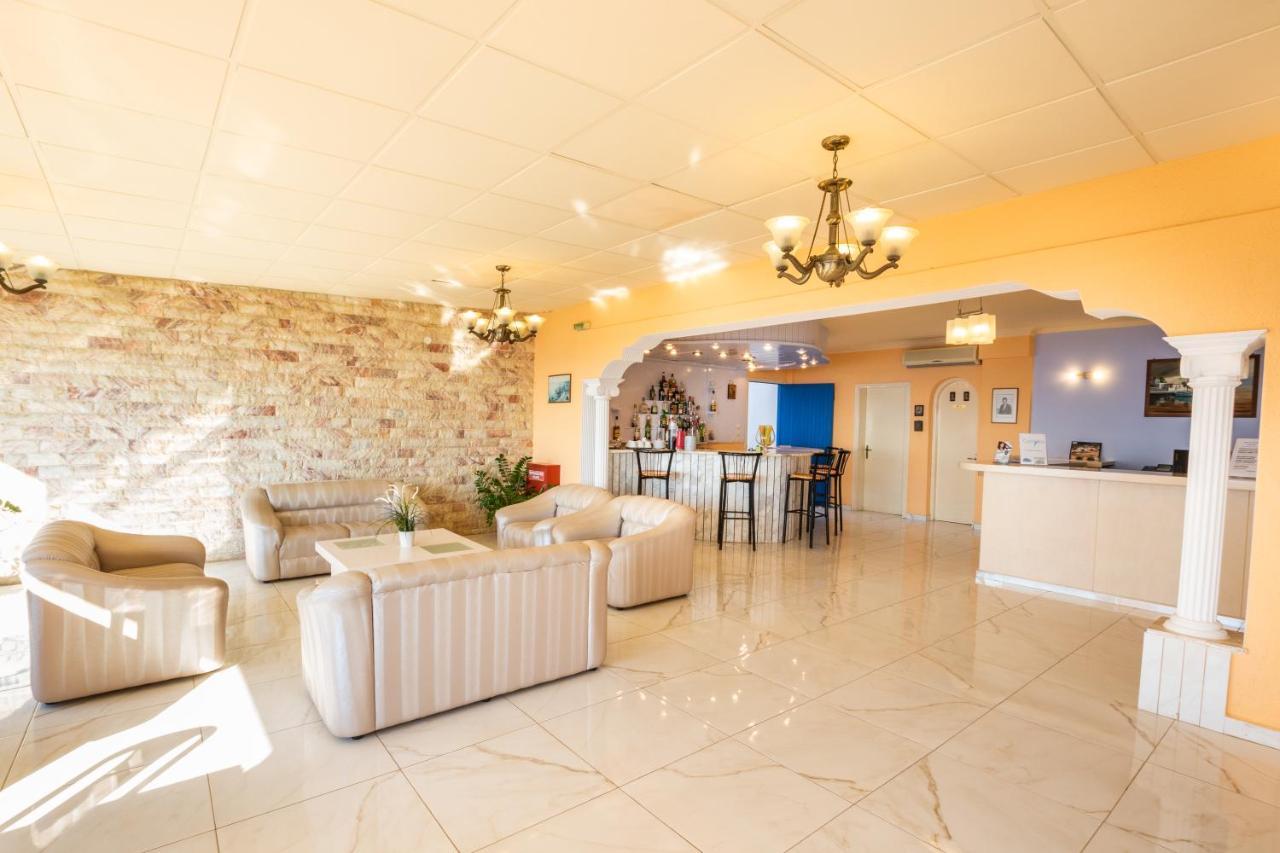 Castelia Bay Hotel Amoopi Eksteriør bilde