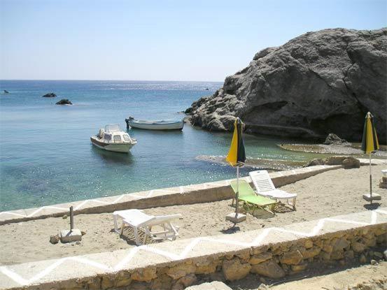 Castelia Bay Hotel Amoopi Eksteriør bilde